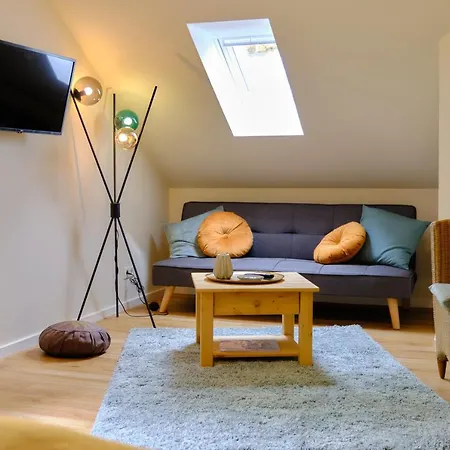 לינה וארוחת בוקר Landhaeuschen Anderswo