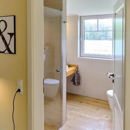 Landhaeuschen Anderswo לינה וארוחת בוקר בוכולט