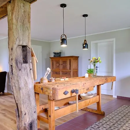 Landhaeuschen Anderswo לינה וארוחת בוקר 3*