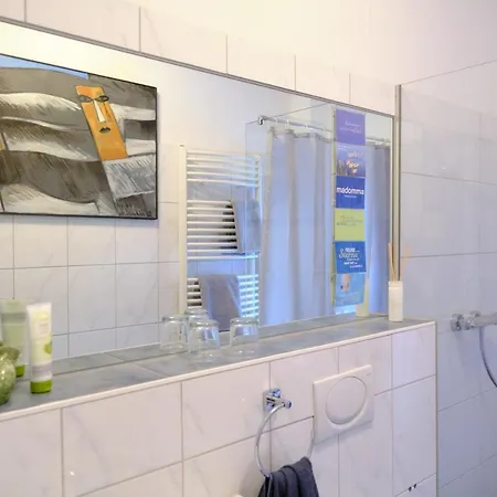 Landhaeuschen Anderswo לינה וארוחת בוקר 3*