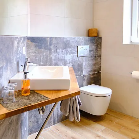 Landhaeuschen Anderswo לינה וארוחת בוקר