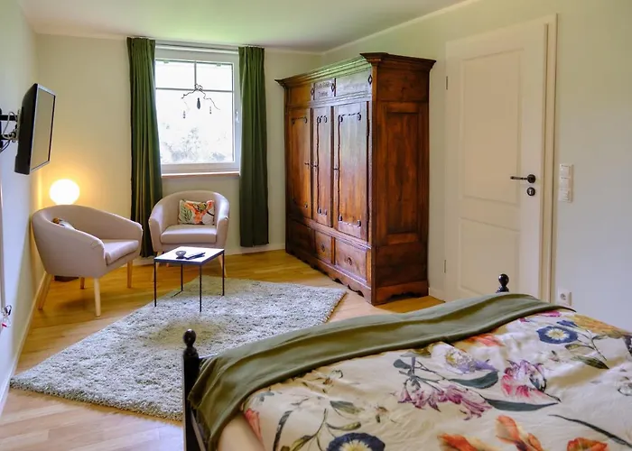 לינה וארוחת בוקר Landhaeuschen Anderswo